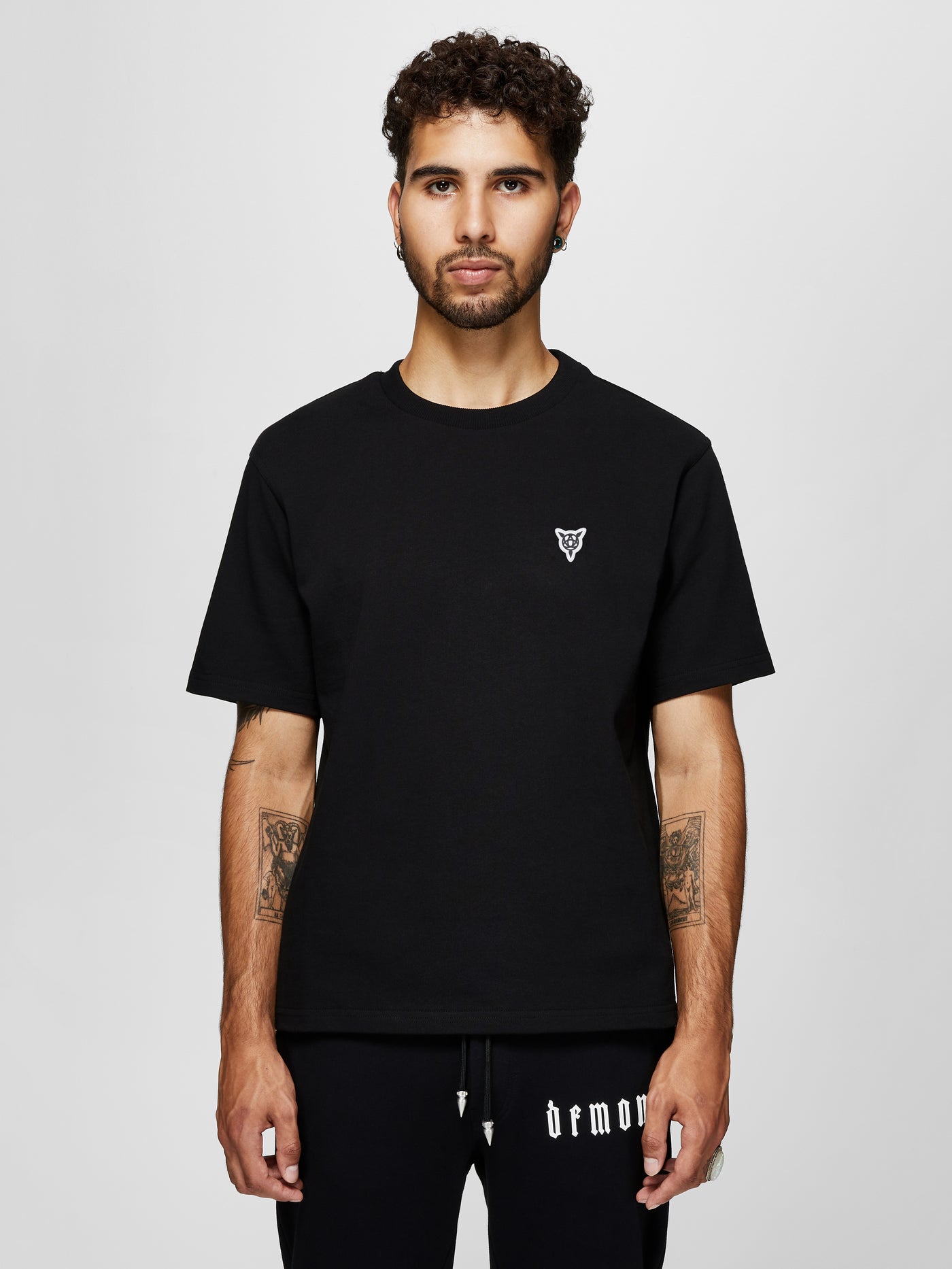 MONOGRAM PATCH T-SHIRT - BLACK